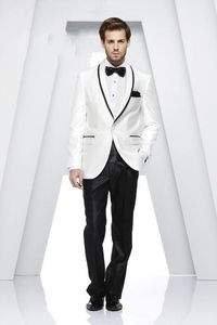 ハンサムな1つのボタンの新郎のショールラペル新郎Tuxedos男性のスーツ結婚式/プロム/ディナーBest Man Blazer（ジャケット+パンツ+ガードル+ネクタイ）AA127