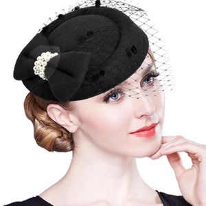 Damer bröllop derby hatt kvinnor elegant vintage cocktail te party derby kyrka hattar d19011103