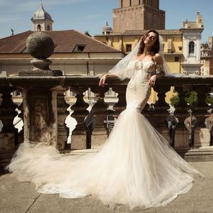 Julie Vino Lace Applique Mermaid Wedding Dresses Off Shoulder Sweetheart Neckline Chapel Tulle Trumpet Bridal Gowns 3885