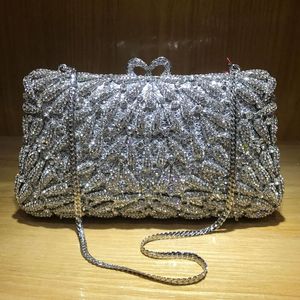 Evening Bags Arrival Silver Metal Shoulder Handbags Fashion Women Rhinestone Crystal Clutch Purse Chain Prom Party Bag