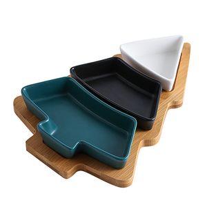 Árvore de Natal 3 Placas de porcelana Placas e 1 bandeja de servir de bambu para lanche para sobremesa de fruto de abastecimento de doces de abastecimento de restaurantes de decoração