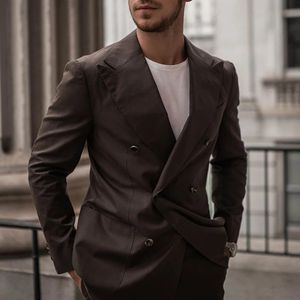 2020 Wiosna Moda pan młody Nosić podwójne piersi Peaked Lapel Mens Business Formal Prom Tuxedos Best Man Blazer Suit 2 sztuk (Kurtka + Spodnie)