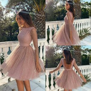 Chic Cocktail Party Dresses Lace Długi Rękaw Cekinowany Buffy Krótkie Prom Suknie Custom Made Homecoming Dress