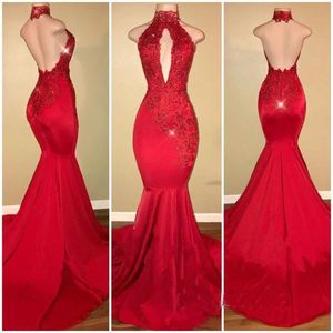 Sexy Long Red Mermaid Prom Dresses 2018 Deep V Neck Lace Applique Lace Halter Neck Backless Formal Dresses Evening Wear Gowns Custom