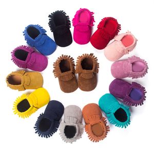 Bebes PU Suede Läder Nyfödd Baby Boy Girl Moccasins Mix Färg Partihandel 20 st First Walkers Fringe Soft Soled Non-Slip Crib Shoes