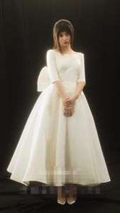 Nowa Vintage Długość Długość Satynowa Krótka suknia ślubna z rękawami Neck Niski Buffy A-Line Informal Country Wedding Suknia