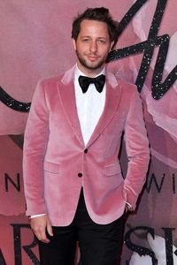 Excellent Velvet Men Wedding Tuxedos Pink Groom Tuxedos Peak Lapel Slim Fit Men Jacket Blazer 2 Piece Suit(Jacket+Pants+Tie) 1706