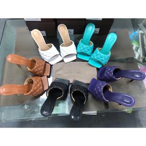 chinelos estilista para mulheres toe Praça sandália senhoras PADDED Sandals em NAPPA SONHO couro real das mulheres do casamento de luxo saltos altos 35-42 com caixa