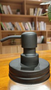 Черный Mason Jar Soap Dispenser крышки ржавсяного доказательства 304 жидкий насос из нержавеющей стали для кухни и ванной комнаты -jar не включен