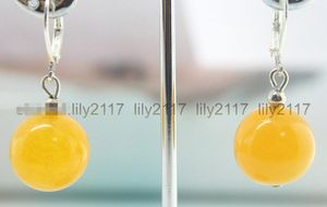 Bonito! Produção artesanal 20mm Amarelo Jade Rodada Beads Brincos de Prata