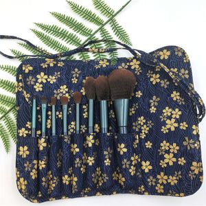 Set di pennelli per trucco 8 pezzi Kit di strumenti per pennelli per ombretto per fondotinta portatile per cipria con borsa in PU per fiori