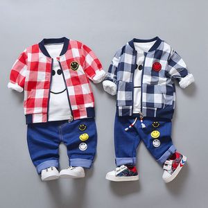 ベビー服の男の子の衣装セットアウター+トップスTシャツ+ Jean Pants Tシャツ+ Jean Pants野球スポーツスーツ新生児のベビークロスセットT191024