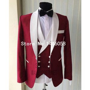 Erkekler Suits Blazers Erkekler Düğün 2018 Özel Yapımı Gerçek Bordo Beyaz Şal Beyaz Şal Kapı Damat Takım Erkek Smokin Düğün/Prom 3 Parça