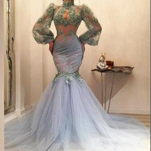 Dusty Blue Mermaid Prom Klänningar Sexig See Through Lace Appliques Sheer Long Sleeves Aftonklänningar Tulle Sweep Train Arabiska Kvinnor Formellt Slitage