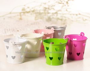 200PCs hjärta ihålig metall bröllopsfest dusch gåva mini små olika färgade tenn pails buckets bucket candy chokladlåda