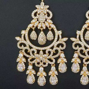 Fashion-Europe, America, Middle East, Africa, luxury zircon classic lamp fishing tassel earrings 18K gold spot