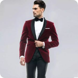 Excelente Velvet Men Wedding Tuxedos Burgundy noivo smoking preto xaile lapela Slim Fit Homens Jacket Blazer 2 Piece Suit (jaqueta + calça + empate) 1708