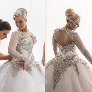 Luksusowa kryształowa suknia z koralikami suknie ślubne Vintage Gothic V Neck Długie rękaw długość podłogi Tiulowe suknie ślubne sukienki plus rozmiar 2024
