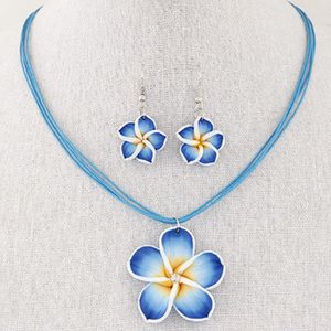 Ohrringe Lehm großhandel-Neue Mode Hawaii Plumeria Blumen Schmuck Sets Polymer Clay Ohrringe Halskette Anhänger
