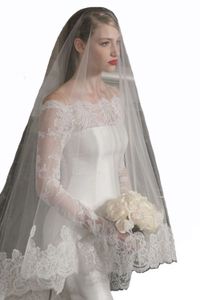 Ny Ankomst 2020 Bröllopslöja Lace Appliqued Single Layer Bridal Veils 2,5 meter Vit eller Elfenben Veil