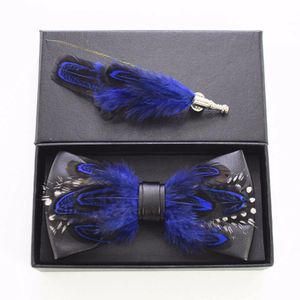 2021 Ręcznie robione Męskie Chusteczki Sapphire Feather Skórzane muszka Broszka Zestaw Pre Wedding Party Odzieżowy Akcesoria