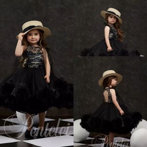 Schwarzes Ballkleid für Blumenmädchenkleider, applizierte Pailletten, handgemachte Blumen, Juwelenausschnitt, Festzugskleider für Mädchen, Teelänge, Partykleider für Mädchen