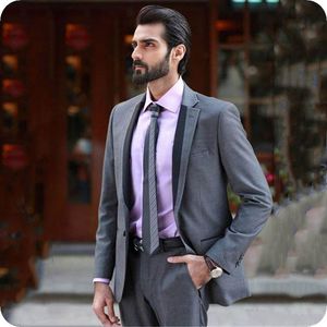 Gri Erkek Düğün Smokin Notch Yaka Damat Groomsmen Smokin Popüler Man Blazers Ceket Mükemmel 2 Adet Suit (Ceket + Pantolon + Kravat) 1433