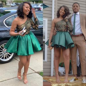Wholesale long sleeve one shoulder homecoming dresses resale online - Hunter Green Lace Homecoming Dresses One Shoulder Long Sleeve Short Prom Gowns Pleated Satin Cocktail Dress Cheap
