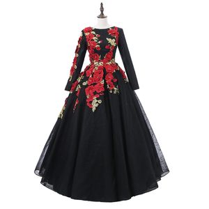 Vintage Black Lace Långärmad Boll Gown Prom Klänningar Applique Blommor Beading Scoop Neckline Custom Made Afton Dress