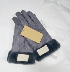 Mode Kvinnors varumärke handskar för vinter och höst Cashmere vants handskar med härlig päls boll utomhus sport varma vinterhandskar