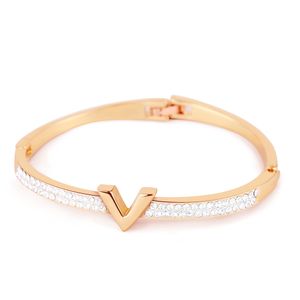 V Brief Design Best Zirkoon Rose Goud en Wit Eenvoudige sieraden Armbanden Bangle voor vrouwen en meisjes