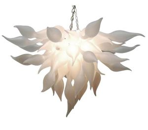 white chandelier lamp shades оптовых-Лампы матовые белые люстры оттенки свадебные ручной взорванные стеклянные люстры для светодиодных лампочек современные подвесные огни
