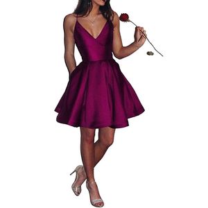 New Short Dark Red Satin Homecoming Dresses V Neck Spaghetti Straps Mini Cocktail Party Klänning med fickor BA6907