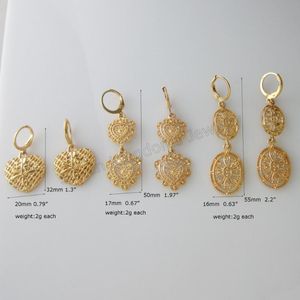 gp earrings mixed al por mayor-STud Min Orden puede mezclar diseño estilos Dorado amarillo GP Overlay Coated Huggie Dangle Heart and Oval Charm Pendiente