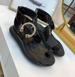 gladyatör kadın sandaletler hakiki deri toptan satış-Kadın Tasarımcı Sandalet Düz Topuk Roma Sandalet Nefes Yaz Çevirme Rive Gladyatör Sandal Hakiki Deri Kauçuk Taban Kutusu Ile