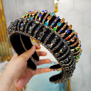 Full Diamante Padded Barock Headbands Luxury Crystal Hairbands för Women Rhinestone Tiara Bling Hair Tillbehör stilar