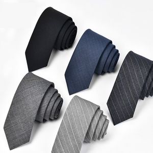 feste schwarze fliegen großhandel-Bogen bindungen designer mode cm dünn für männer einfache massive schwarz graue wolle stoff krawatten casual zubehör mit geschenkbox
