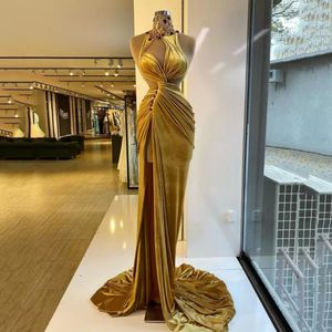 2022 Elegant Yellow Prom Dresses High Neck Appliques Beads Sleeveless Evening Dress Custom Made Ruffles Side Split Party Gown