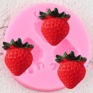 çilek meyve şekeri toptan satış-3D Meyve Çilek Silikon Kalıpları Cupcake Topper Fondan Kek Dekorasyon Araçları Sabun Reçine Kil Şeker Çikolata Gumpaste Kalıpları
