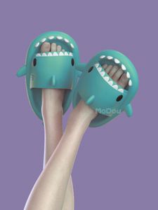 köpekbalığı slaytları toptan satış-MO Dou Yaz Terlik Güzel Köpekbalığı Şekli Slaytlar Açık Kadın Ayakkabı Çocuklar Çocuk Çevirme Erkekler Çiftler Çizgi Film EVA