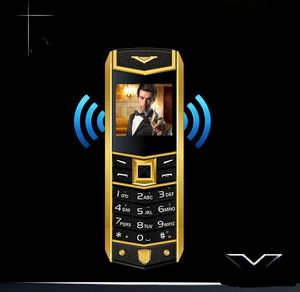 téléphone portable appareil photo gsm achat en gros de Gold de luxe Bar Téléphones portables Classic Classic Sim GSM Long Bluetooth Caméra FM Radio Metal Body The Quad Band Téléphone mobile