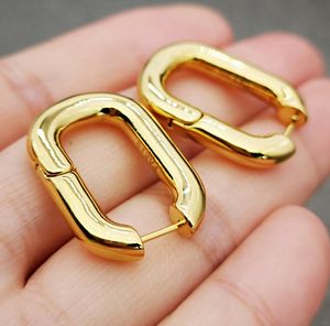 women hoop earrings toptan satış-Huggie des Bougles D Oreilles Kadın Küpe Altın Hoop Oval Metal Küpe Bayanlar Basit Kişilik Lüks Takı Kadın Tasarımcılar