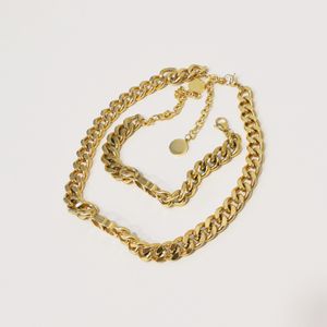 coriadores de moda. venda por atacado-Designer de luxo jóias mulheres chaveiros colares de ouro Chains cubanos para homens com D Pingente de aço inoxidável bracelete Brincos conjunto estilo de moda