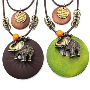 wooden animal pendants venda por atacado-Pingente colares Coréia girl vintage ornamento geometria de madeira liga animal elefante camisola colar para mulheres simples acessórios de jóias1
