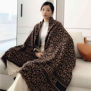 Ontwerp nieuwe sjaal Dames Herfst en winter verdikte oversized warme shawl Modieuze luipaardprint Dual Purpose Imitation Cashmere Bib Versatiel