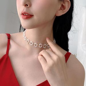 チョーカートレンディな韓国のシンプルな女性の真珠の鎖骨のネックレス多層花のビーズの結婚式のパーティービーチネックレスチェーンジュエリー