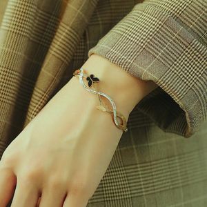 Bangle Net Red Tide Butterfly Titanium Steel Bracelet Female Simple Small Fresh Frosted Hollow Out Design Cool Wind Jewelry