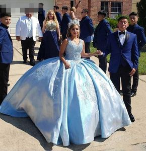 Nyaste Sweet Girls Quinceanera Dresses V Neck Lace Applique Ruched Satin Bridal Gowns Long Sweep Train Vestidos de Marrrige