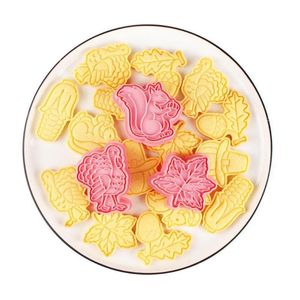 Wholesale leaf press resale online - Baking Moulds Set Thanksgiving Biscuit Mould D Plastic Press Household Biscus Type Leaf Corn Mold Pinecone Cookie Christmas M8F0
