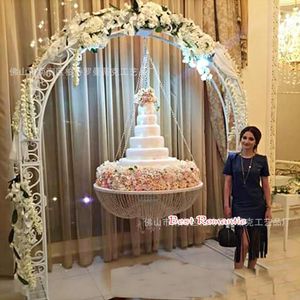 Party dekoration kristall hängande tårta står fantasi bröllop och dekor bröllop
